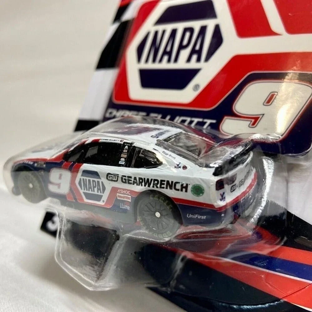 Nascar Authentics‎ Chase Elliott #9 NAPA 1:64 Chevrolet Camaro 2023 Wave 01 NIP